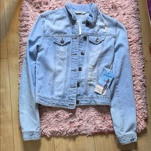 RIPPED DENIM JACKET